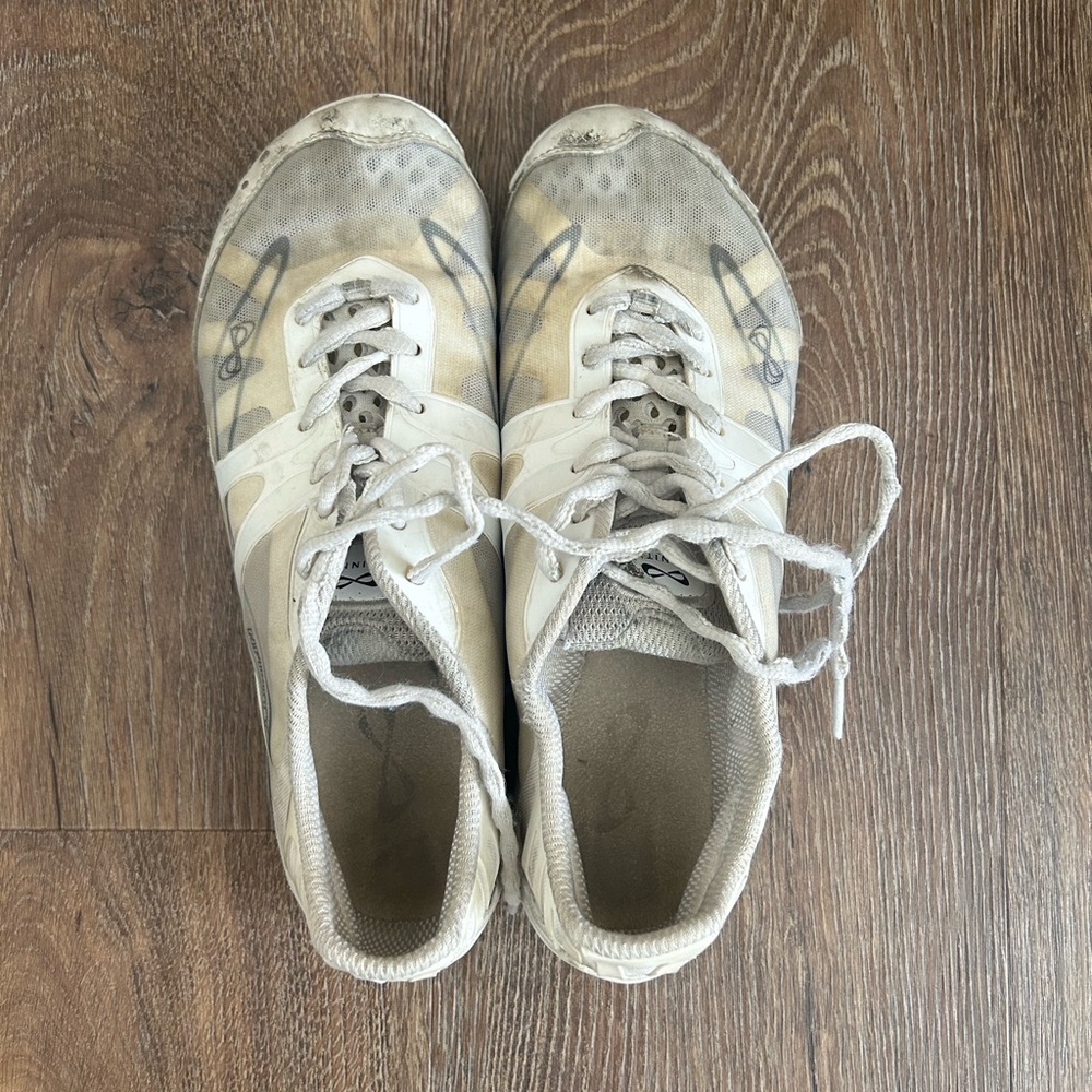 white nfinity vengeance